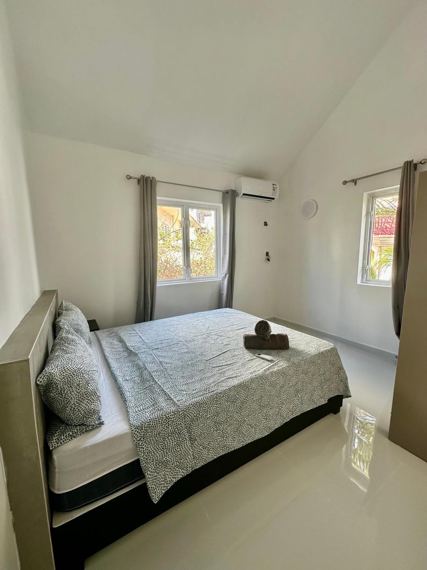 Beachfront Villa In A Beautiful And Secured Complex Flic-en-Flacq Oda fotoğraf